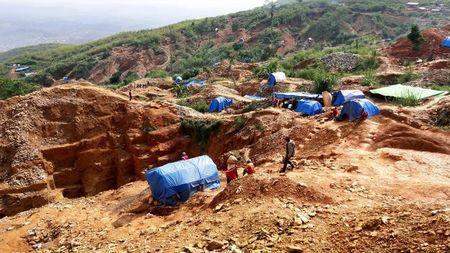 Resultado de imagen para settlement ilegals -israeli mine