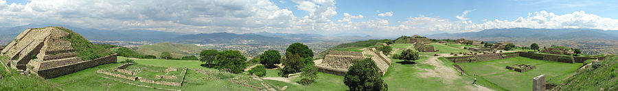900px-Monte_alban_panorama_from_northern