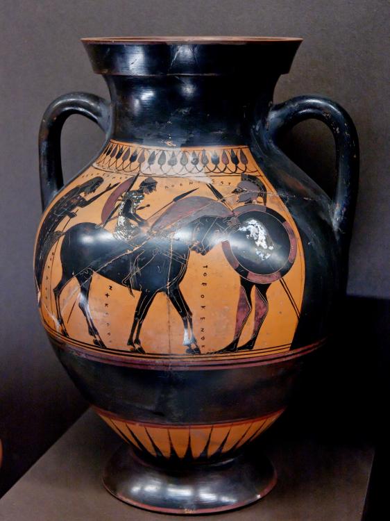 https://upload.wikimedia.org/wikipedia/commons/2/28/Amphora_Louvre_F12.jpg