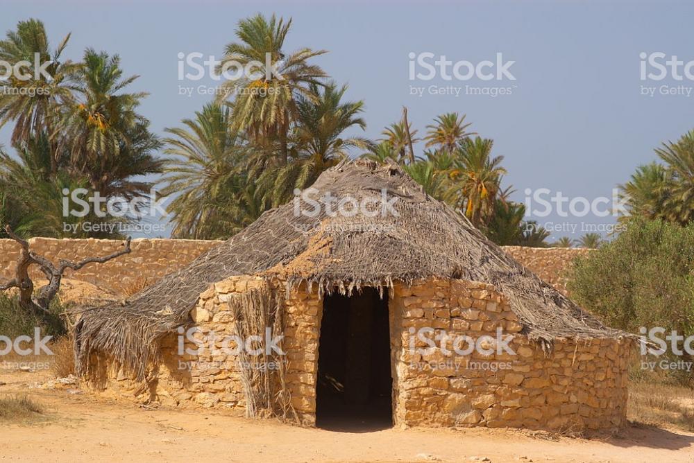 Old Stone Africana Hut Foto de stock y más banco de imágenes de ...