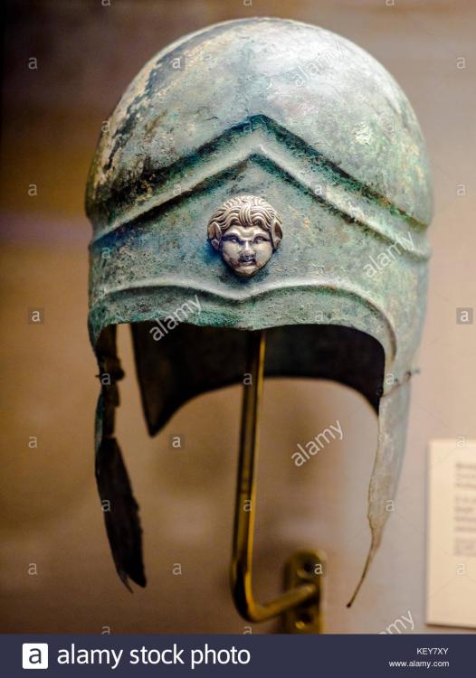 Resultado de imagen para Greek attic helmet