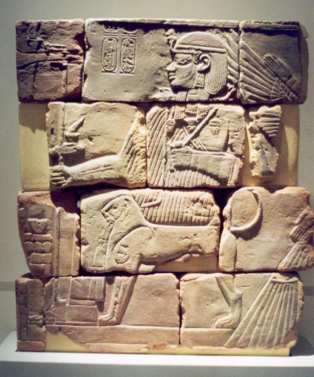 Relief from the chapel of king Amanitenmomide from Meroe, Berlin, Egyptian Museum,.jpg