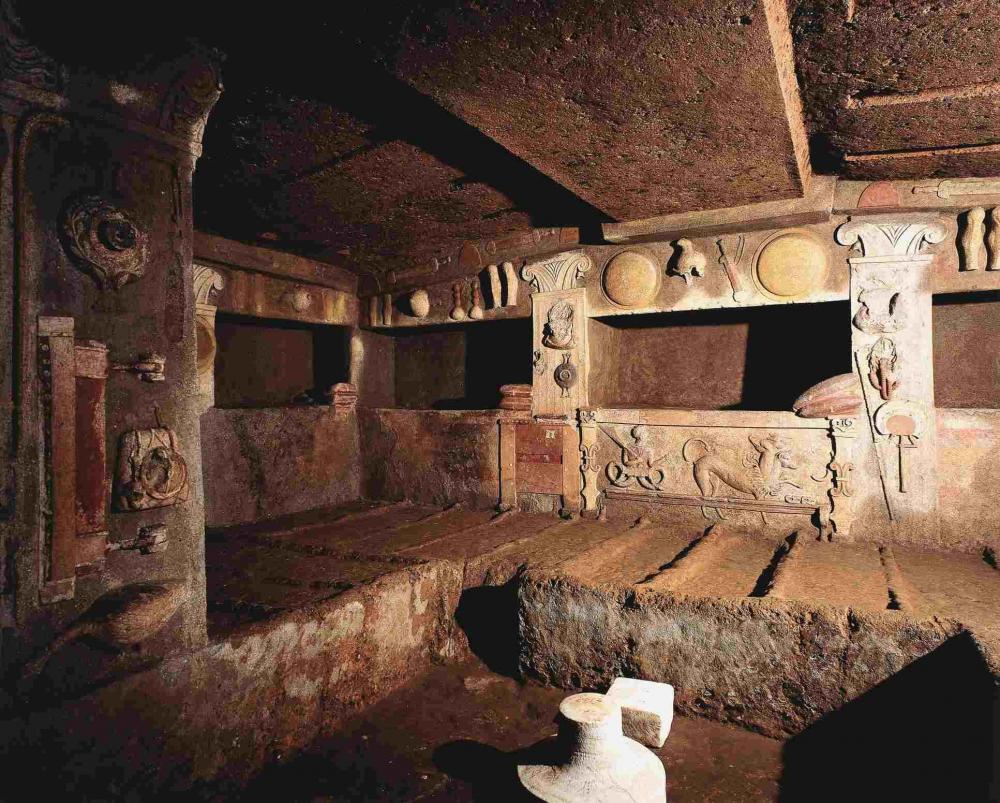 Etruscan-Tomb-Cerveteri-Necropolis-Matuna-Family-5b0f7b3743a10300362f7aba.thumb.jpg.3fdb182403168603caee880dd4927338.jpg